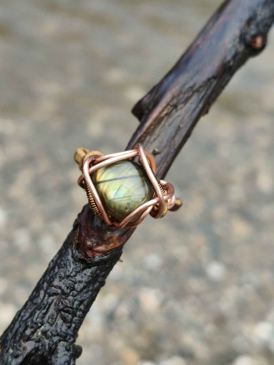 Anillo de cobre cálido – Labradorita Dream