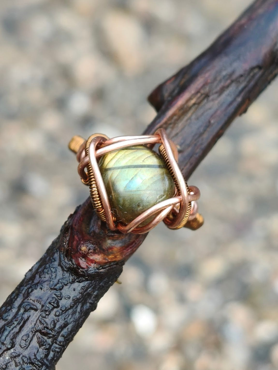 Anillo de cobre cálido – Labradorita Dream