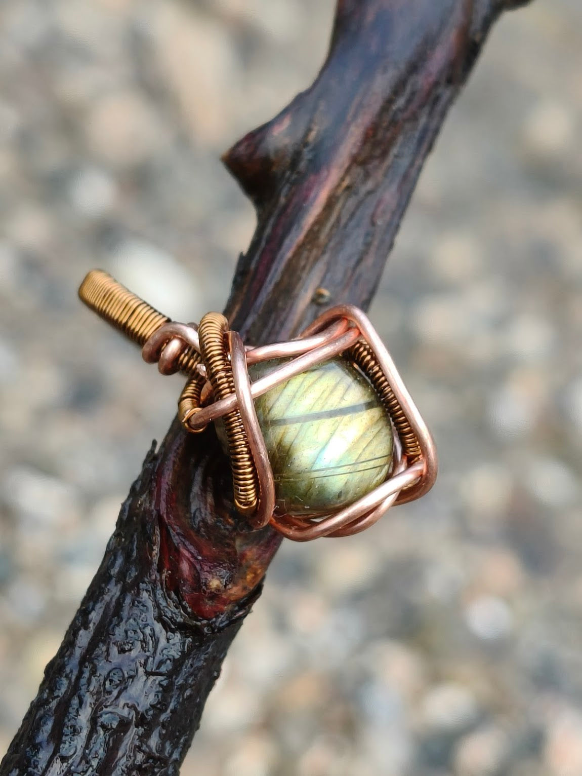 Anillo de cobre cálido – Labradorita Dream