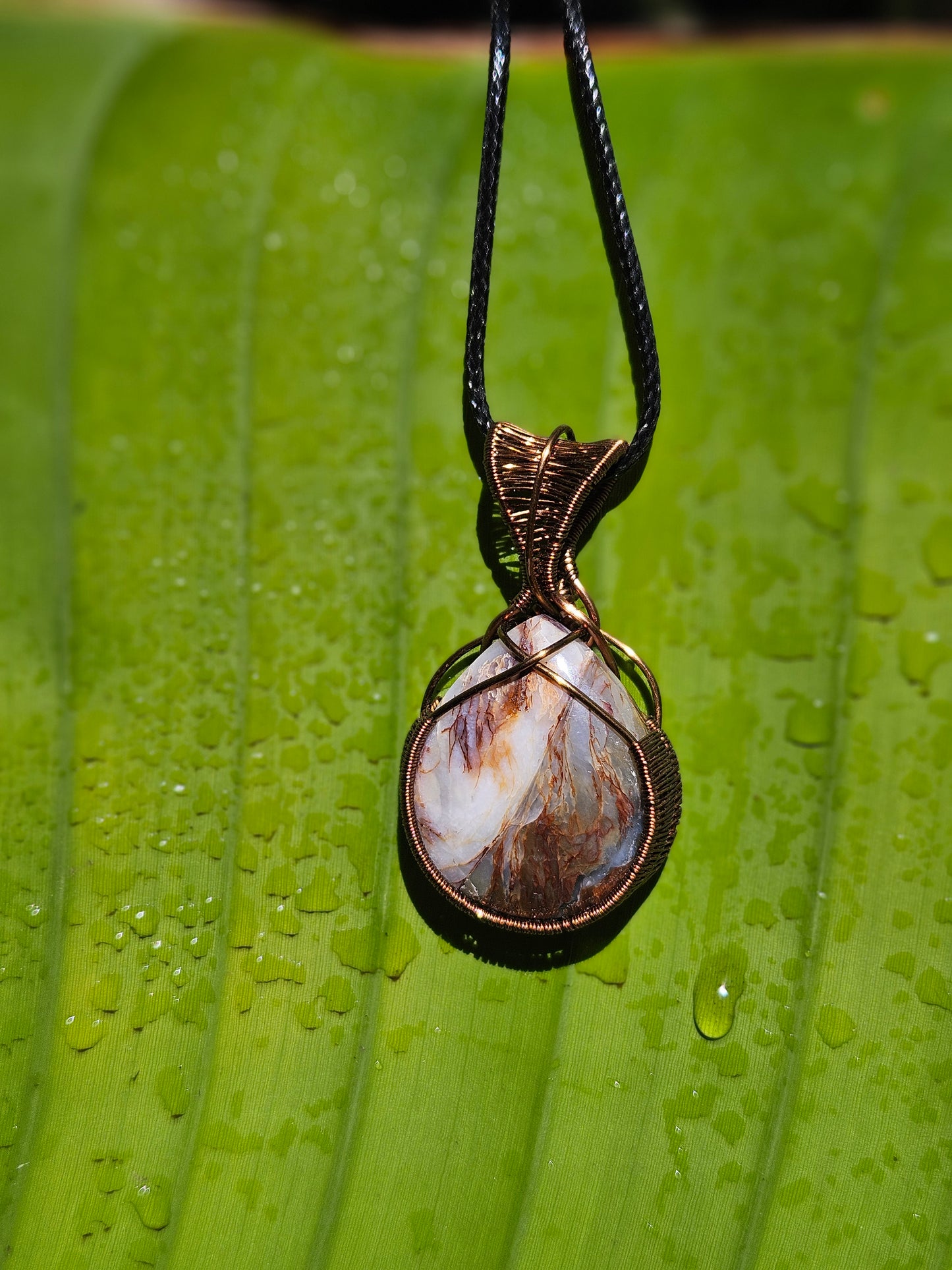 Earth Vein Pendant – Agate in Anti-Tarnish Copper